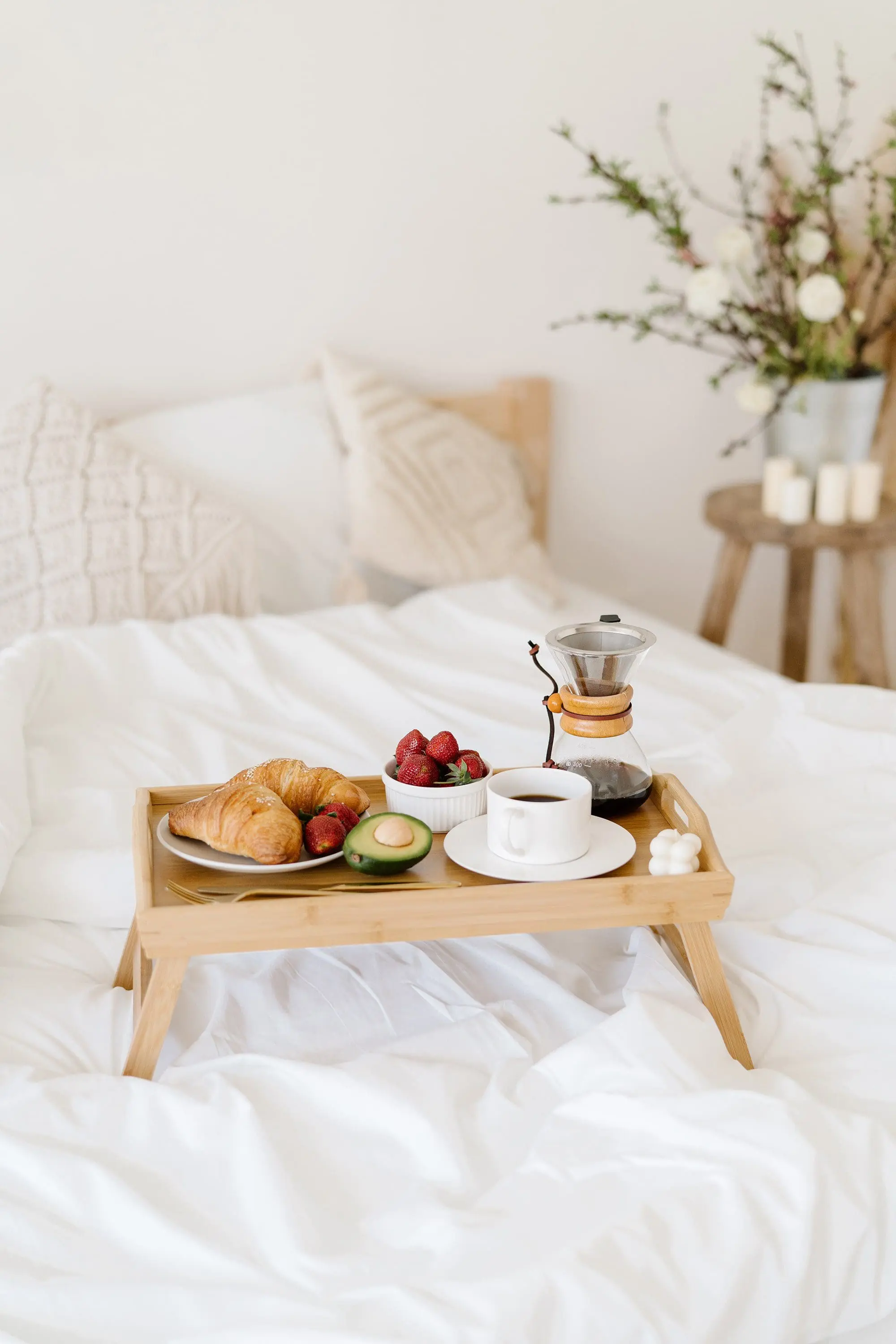 Easy & Healthy Snacks 2-min - Cats & Coffee Tray of snacks on a bed