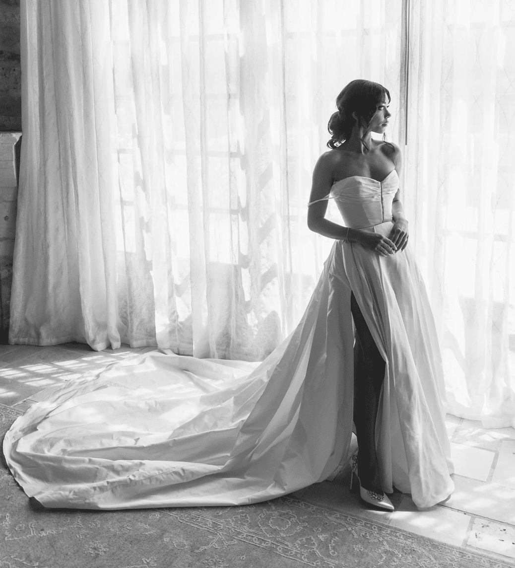 Sarah Hyland Vera Wang Wedding Dresses - Photo: John & Joseph4 - Cats & Coffee