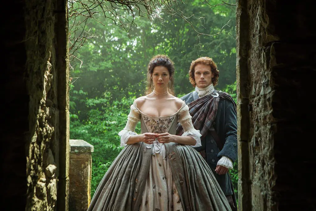 Claire-Frase-rWedding-Dress-2 - Cats & Coffee Claire Fraser's wedding day with Jamie Fraser.