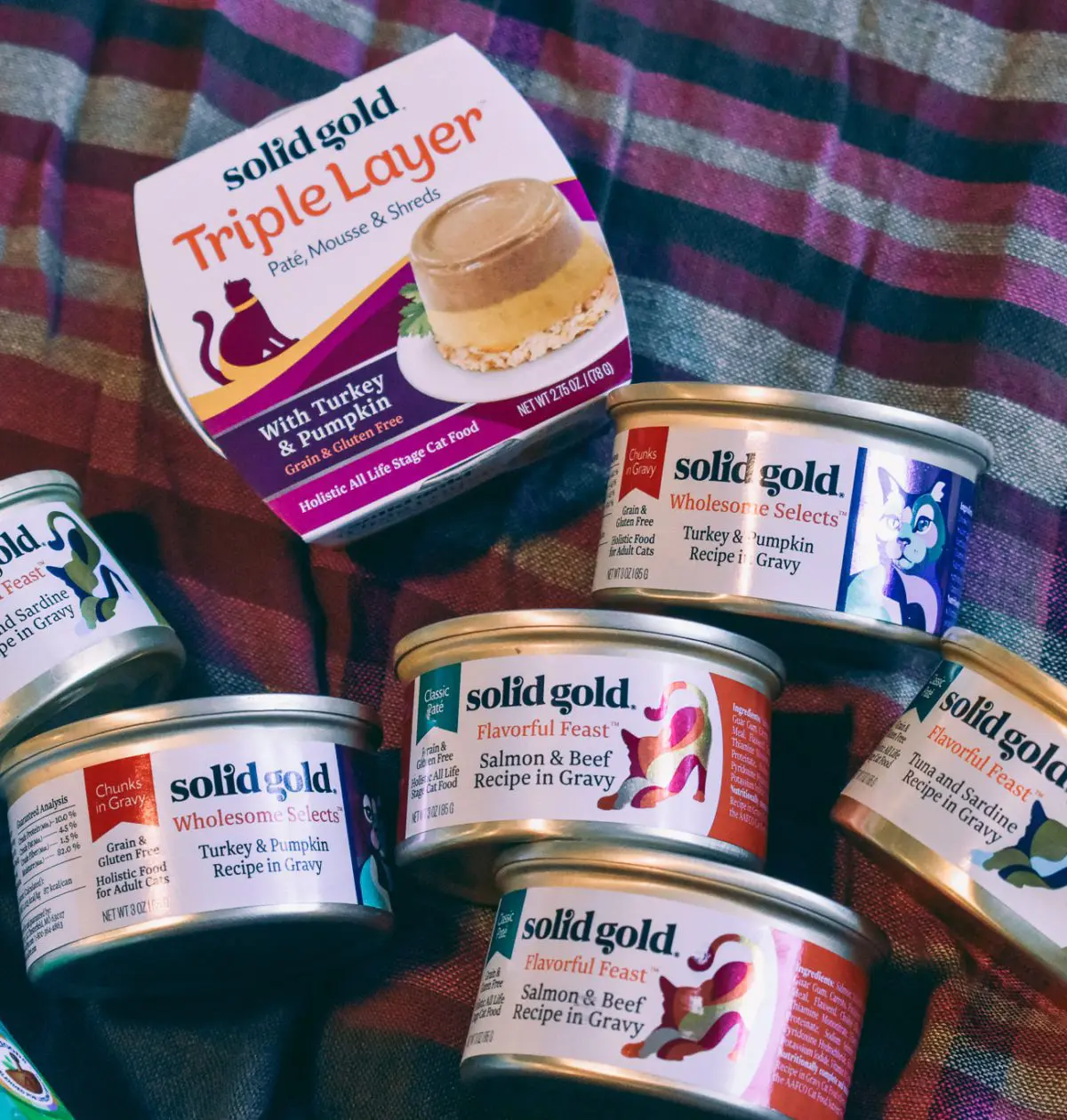 Solid-Gold-Product-Shots4 - Cats & Coffee Any cat owner will tell you, cats can be pretty picky. While I've been pretty lucky in this regard with my cats, there is a difference between foods they like, and foods they love. Solid Gold has regularly been in the love category. Solid Gold sent us some awesome cat foods to try, including three completely new flavors that they've never had before. Read about what the cats thought of the recipes and why I love feeding them Solid Gold cat food here!