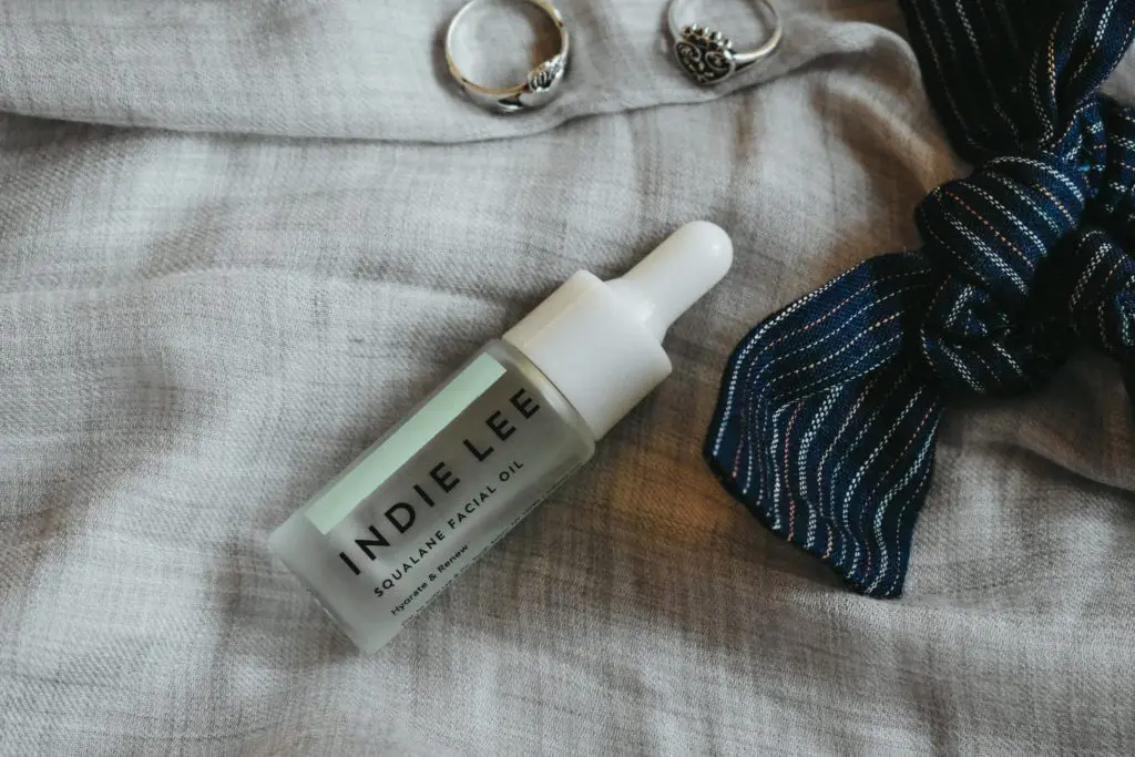 Why-Use-Facial-Oil-Other-Facial-Oil-FAQ4 - Cats & Coffee INDIE LEE Indie Lee Squalane Facial Oil, Size 0.34 oz - how to use squalane oil