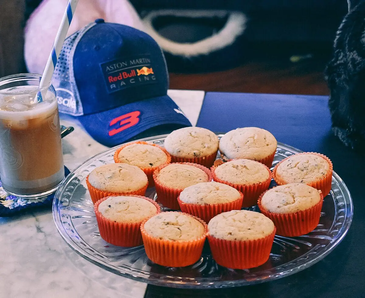 Blueberry Lemon Muffins from Kodiak Cakes 2021 - Cats & Coffee Blueberry Lemon Muffins from Kodiak Cakes
