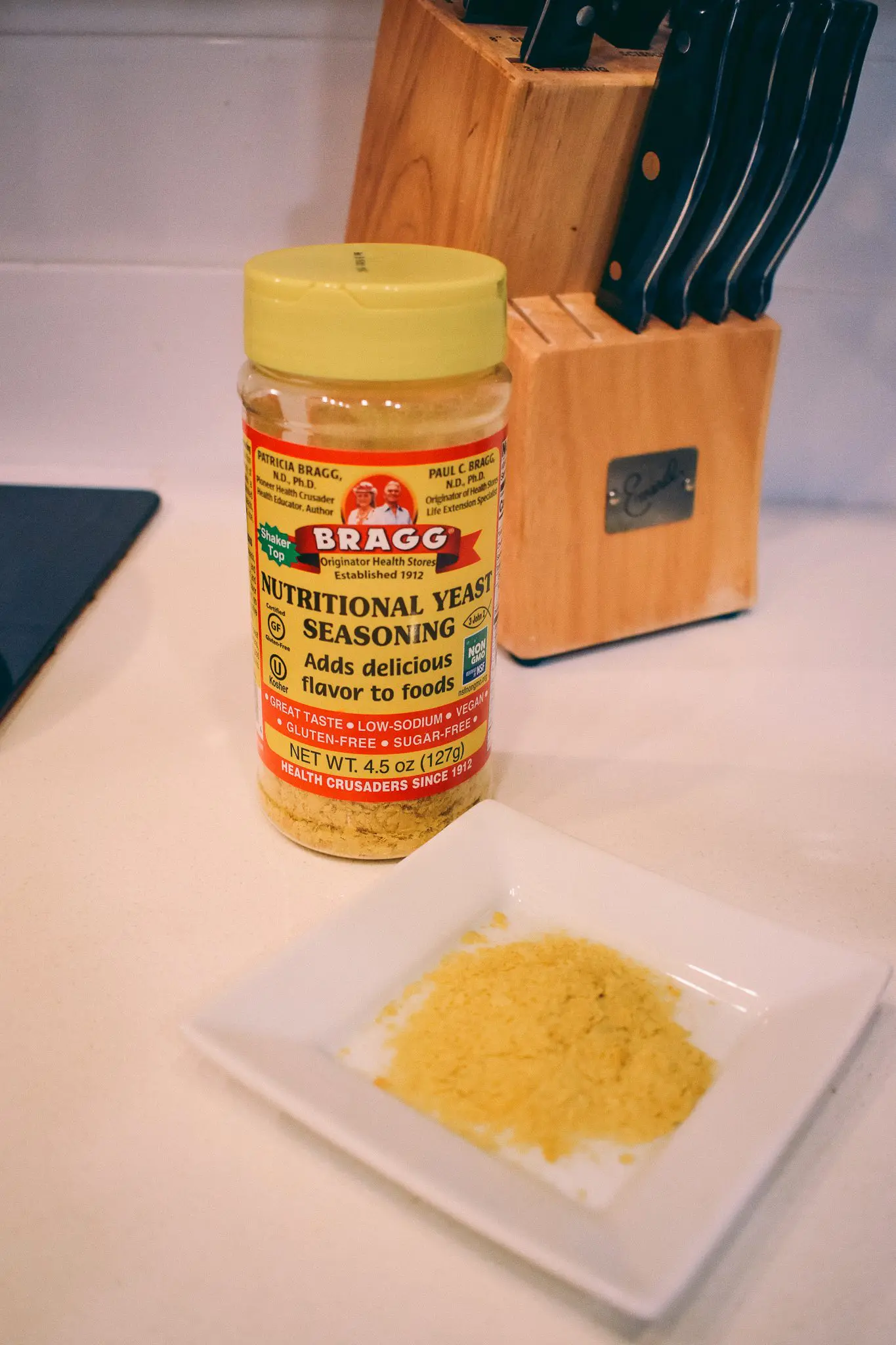 What-is-Nutritional-Yeast__-How-to-Use-Nutritional-Yeast-in-a-Plant-Based-Diet13 - Cats & Coffee Nutritional yeast for meatless Thanksgiving recipes