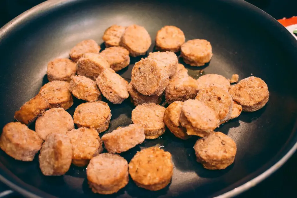 Gardein-Sliced-Italian-Sausage-Simple-Classic-Dinners6 - Cats & Coffee Gardein Sliced Italian Sausage Review: Simple Classic Dinners // Gardein Sliced Italian Sausage is one of my favorite plant-based meat substitutes. Read about how I use it to create vegetarian Italian dishes here!