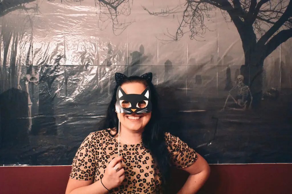 Unique-Ideas-For-Halloween-Decorations-Cats-Coffee21 - Cats & Coffee