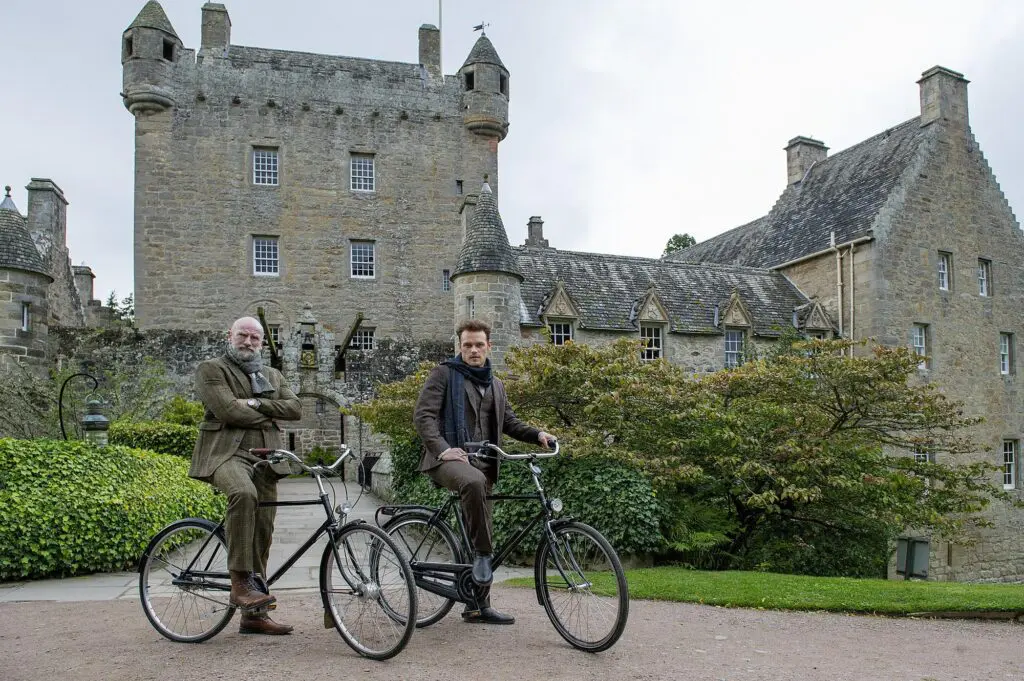 CLANLANDS-WHISKY-WARFARE-AND-A-SCOTTISH-ADVENTURE-LIKE-NO-OTHER-SAM-HEUGHAN-GRAHAM-MCTAVISH1 - Cats & Coffee