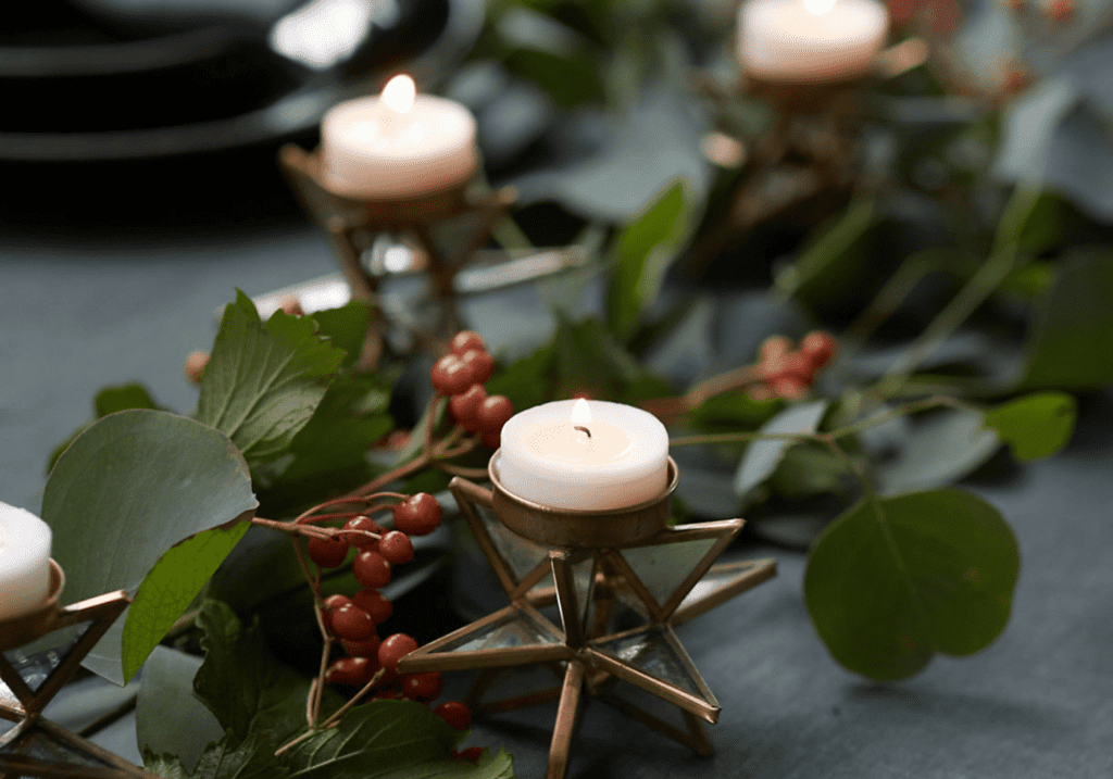 Christmas Decoration Ideas - Cats & Coffee Ideas For Holiday Decorating