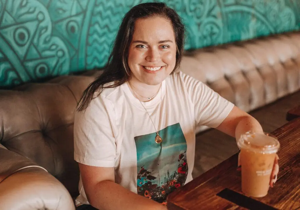 Madewell x Siobhán O'Dwyer NY Landscape Tomboy Tee CP - Cats & Coffee