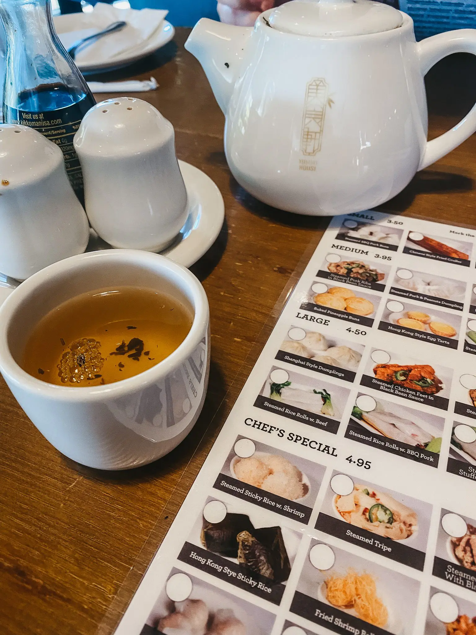 Yummy-House-China-Bistro-Superb-Chinese-Cuisine-in-South-Tampa3 - Cats & Coffee Best Restaurants in Tampa, Florida - Tampa City Guide
