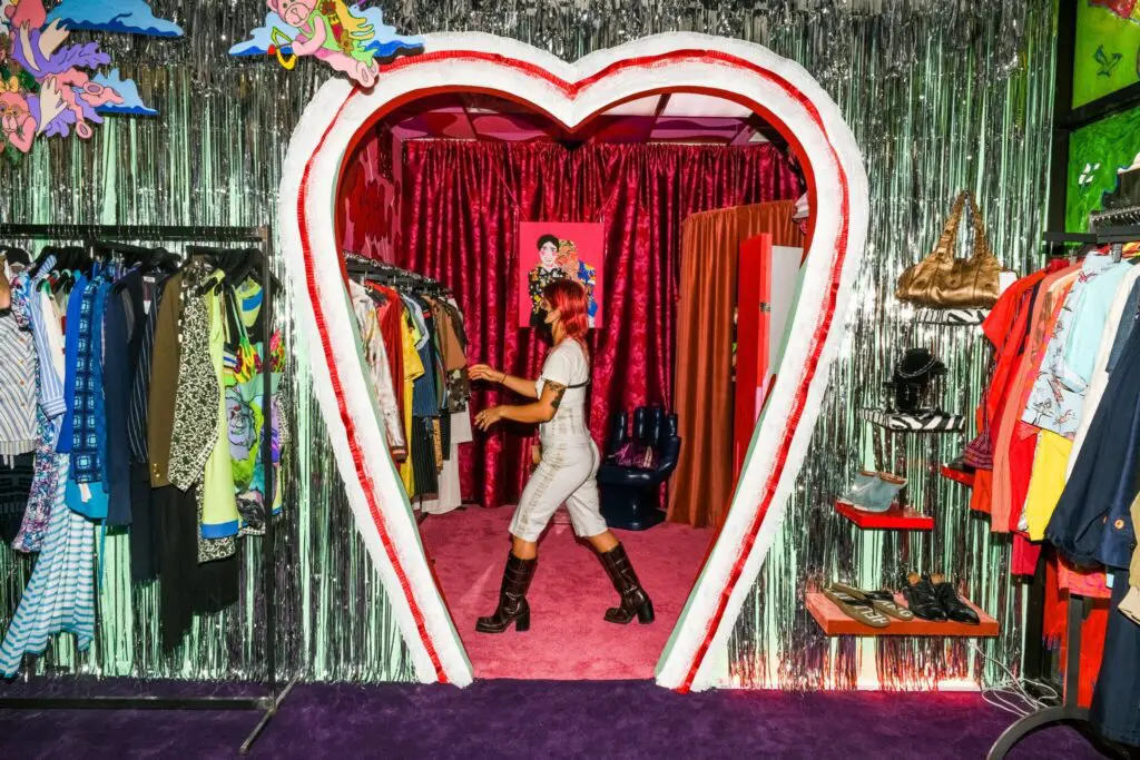 Credit...Dolly-Faibyshev-for-The-New-York-Times - Cats & Coffee For the (Renewed) Love of Vintage Dressing