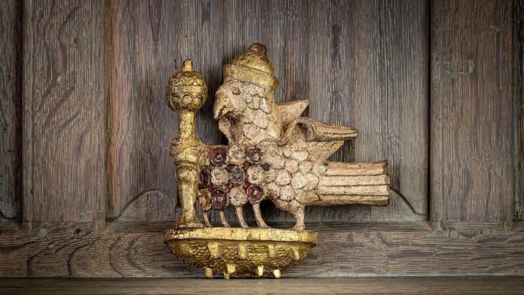 Article-Wooden-bird-that-once-sold-at-auction-for-100-belonged-to-Anne-Boleyn-Hannah-Ryan-Katharina-Krebs-for-CNN2 - Cats & Coffee
