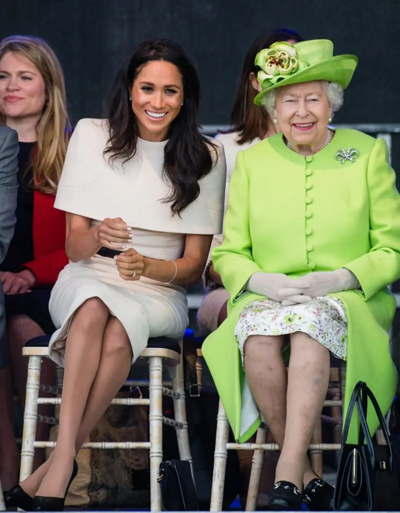 A-Detailed-Look-At-The-Queens-Life-In-Style-Naomi-Pike-for-Vogue3 - Cats & Coffee