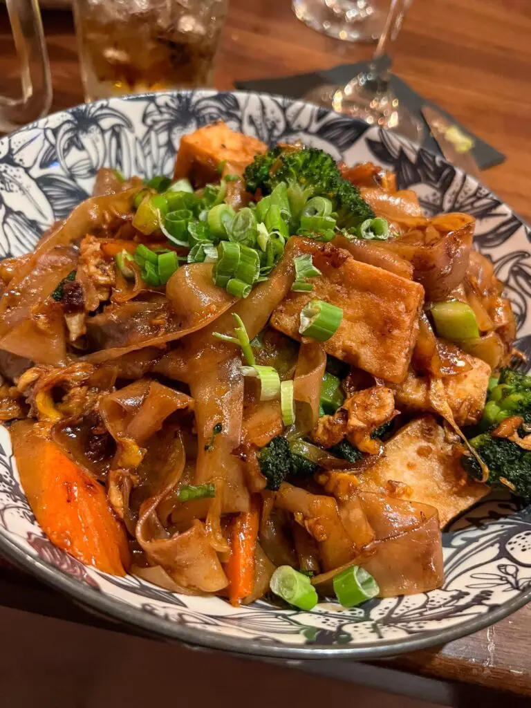 Thai Prime Pad See Ew Entree - Cats & Coffee Thai Prime Pad See Ew