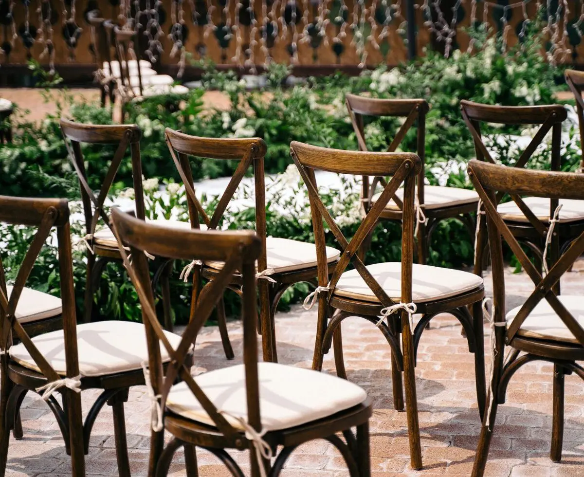 Emerald Green Wedding Decor Ideas