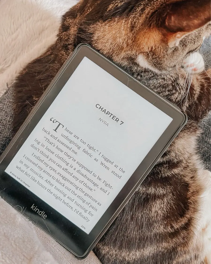 Kindle Paperwhite with Louis - Cats & Coffee Kindle Paperwhite e-Reader
