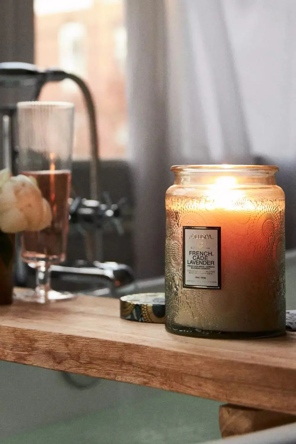 The Best Bookish Candles for Book Lovers 10 Perfect Book and Candle Pairings for a Cozy Reading Night - 4 - Cats & Coffee