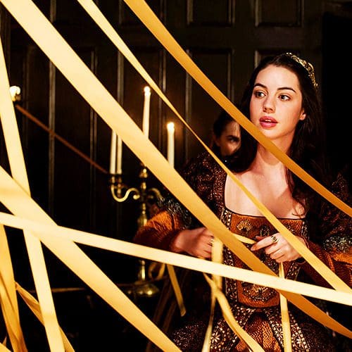 Adelaide Kane in the CW's Reign, during season 4