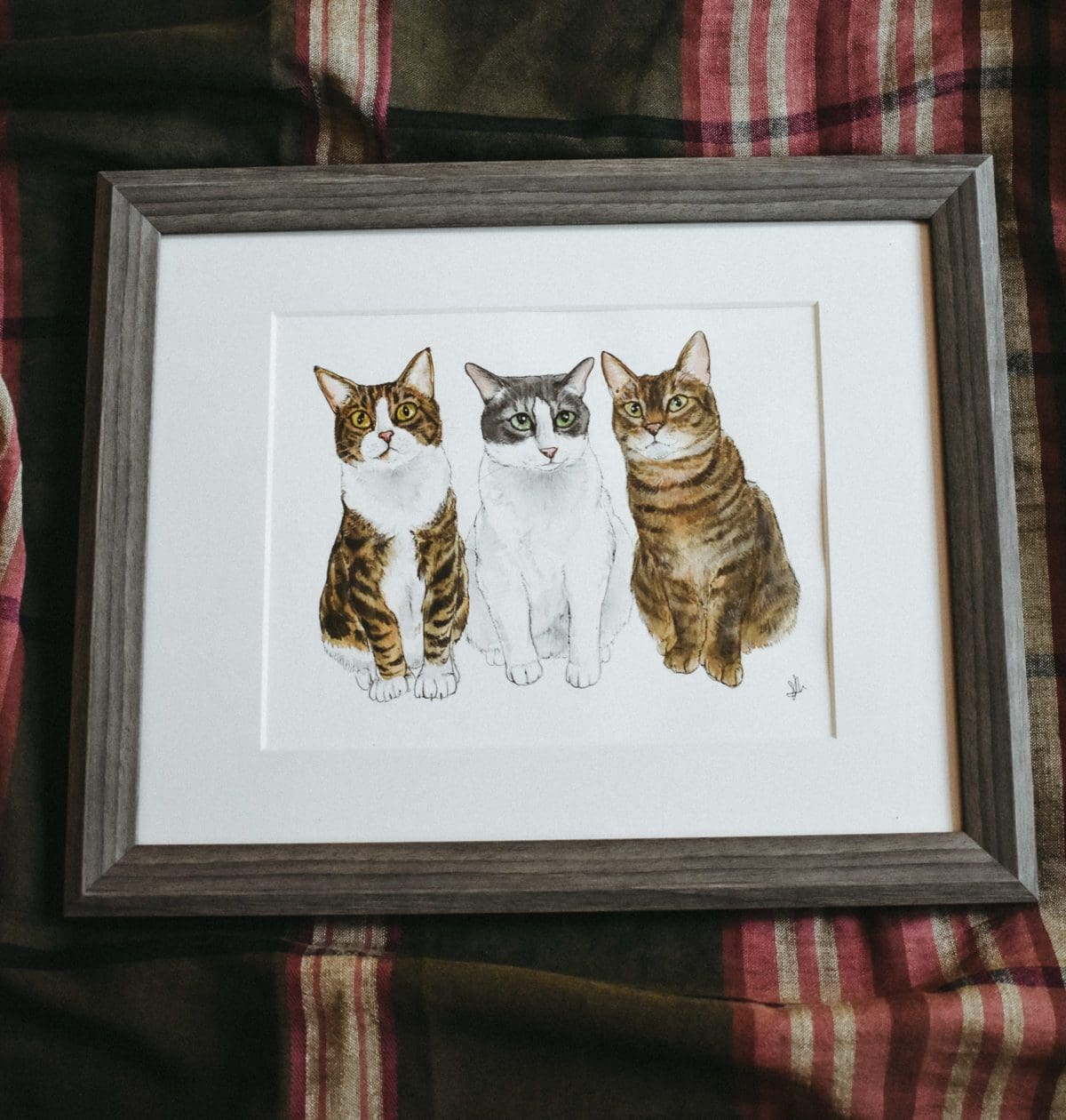 You Pet It. She Paints it. Sarah Miller of Sarah Paints Pets is an Atlanta-based pet portrait artist. We commissioned a three-cat portrait for our furbabies and the finished project was amazing. Read about the process and see the portrait here!
