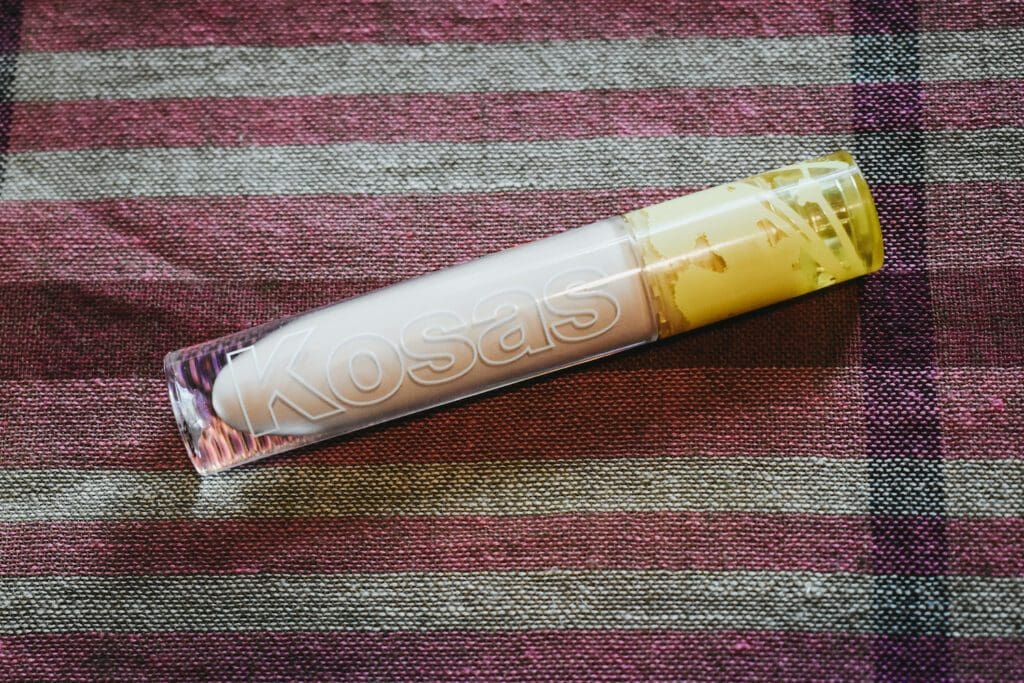 Kosas Revealer Concealer Super Creamy + Brightening Concealer - Cats & Coffee Clean Beauty Review