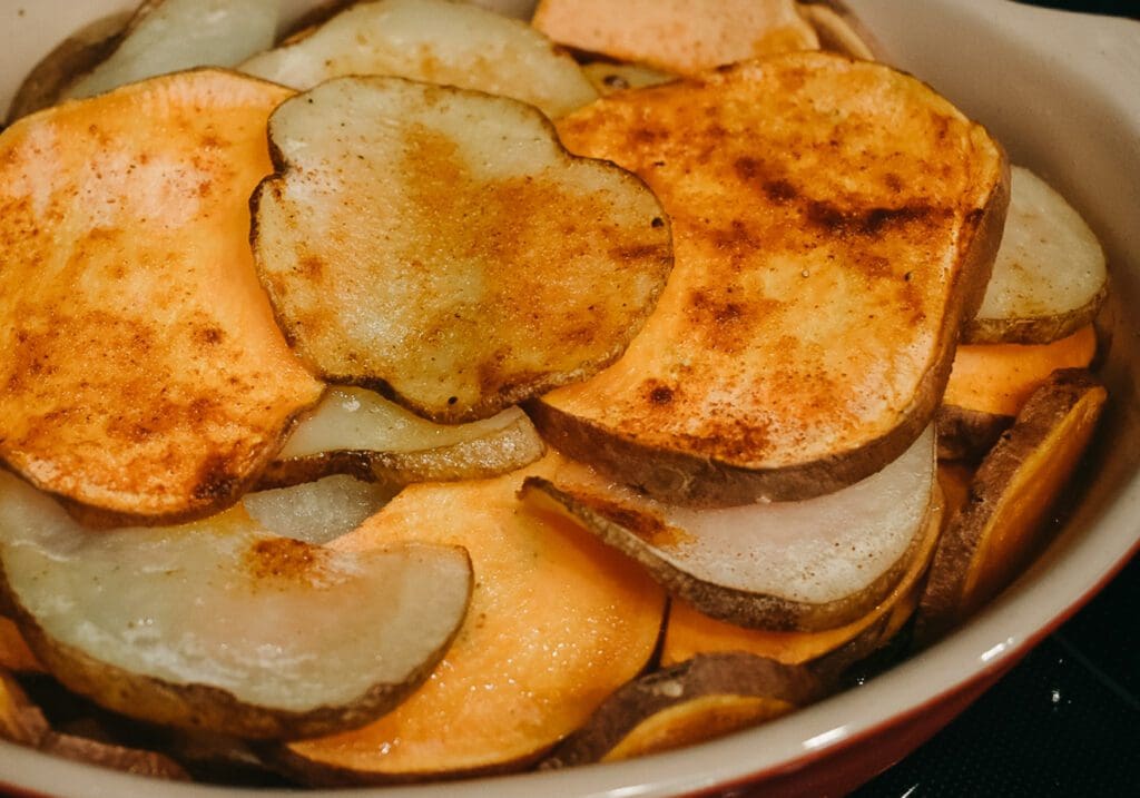 This simple sweet and russet roasted potatoes recipe is ideal as a seasonal side, a potluck dish, or meal prep. | Cats & Coffee's Most Popular Easy Vegetarian Recipes