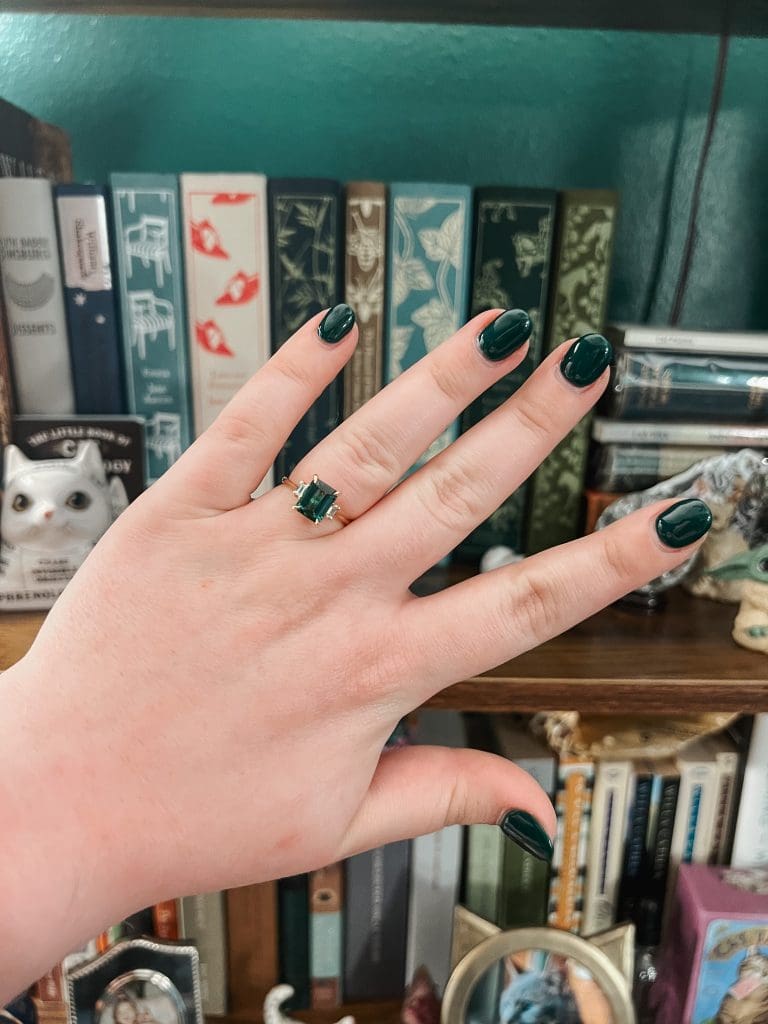 Great Green Nail Polish Colors to Try